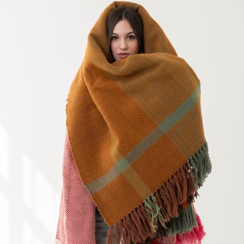 F5E3D4E2-337D-4BF7-B7CB-48300A87ADEB